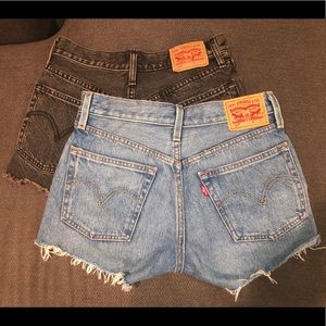 501 Mid Rise Levi Shorts 24W